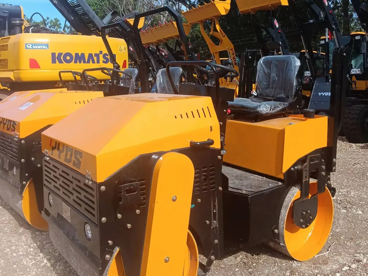 YYDS 3.5-ton road roller units available for sale