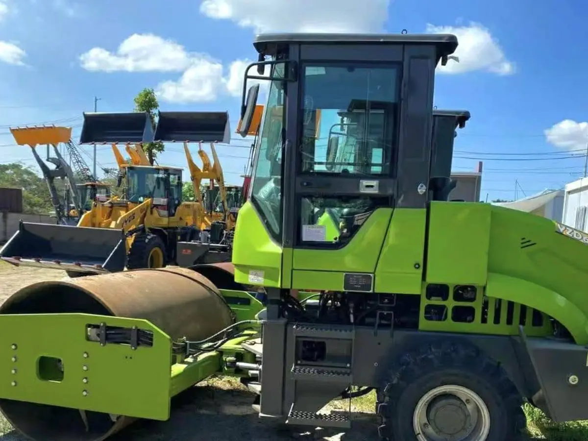 YYDS YZD6.0T six-ton road roller for sale