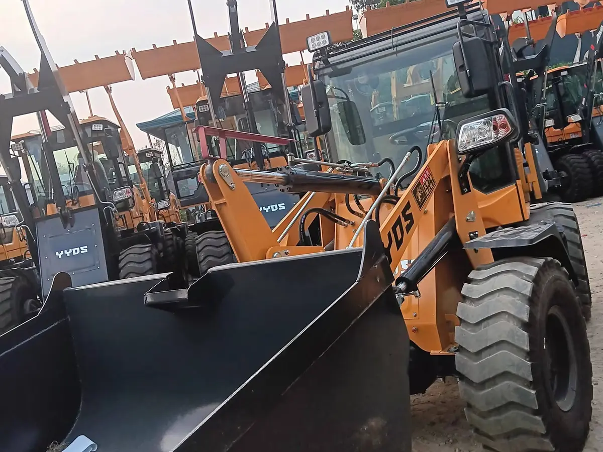 YYDS large wheel loader lineup available for sale